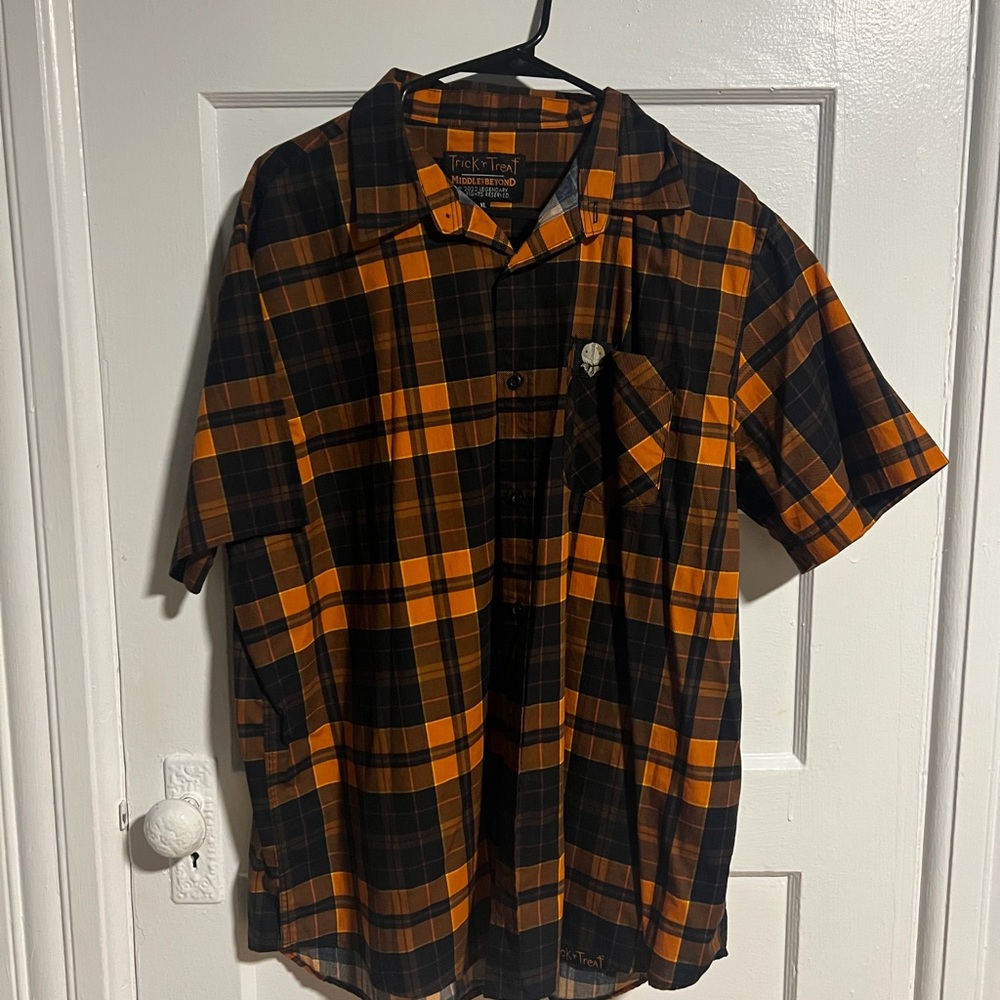 Middle of Beyond Trick of Treat Orange and Black Plaid Men's Casual Shirt